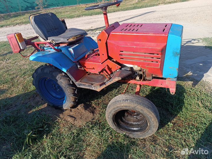 Мини-трактор КУРГАНМАШЗАВОД КМЗ-012, 2000