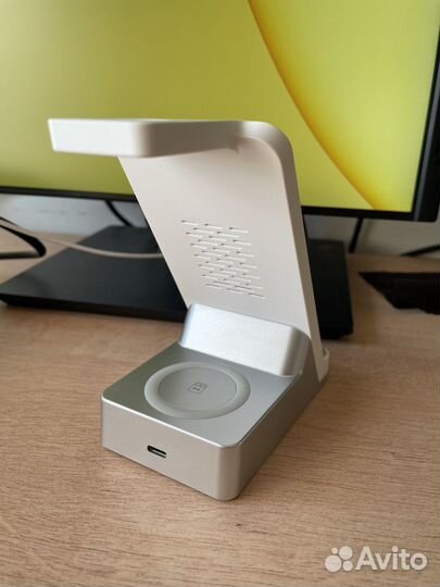 Беспроводная зарядка для iPhone 3в1