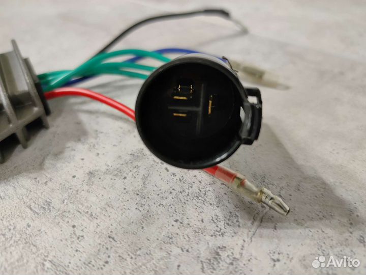 Реле-регулятор на лодочный мотор Yamaha F40-50