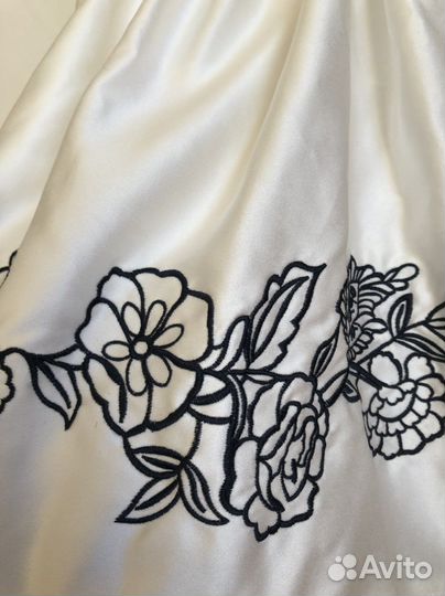 Платье праздничное