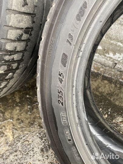 Michelin Pilot Sport 3 235/45 R18 98Y