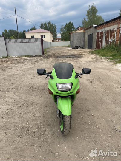 Kawasaki ZZR 400-2