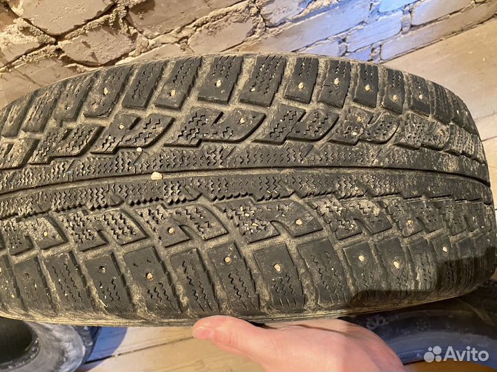 Kumho Road Venture AT61 225/65 R17 106T