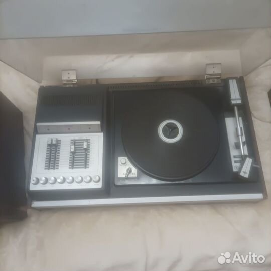 Проигрыватель винила Мелодия 103М стерео с 6ас2