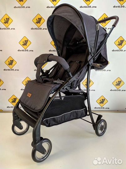 Прогулочная лёгкая коляска