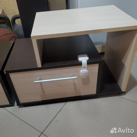 Комод и две тумбы