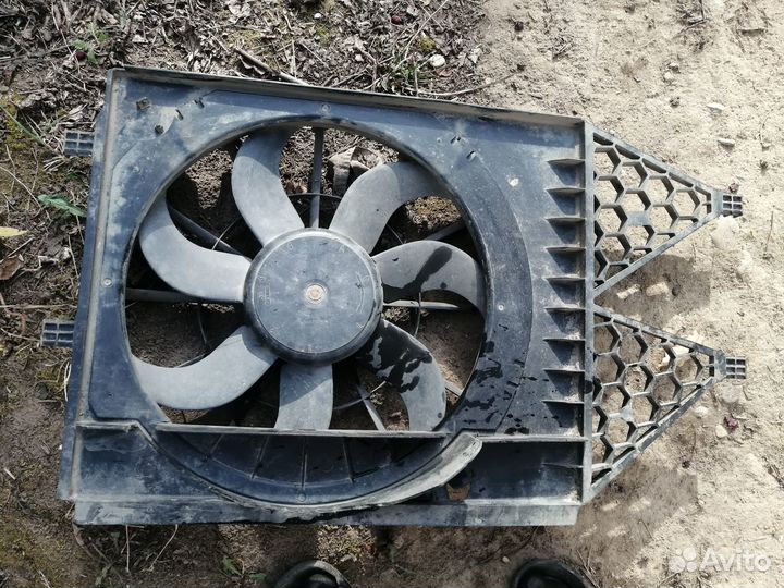 Запчасти на volkswagen polo