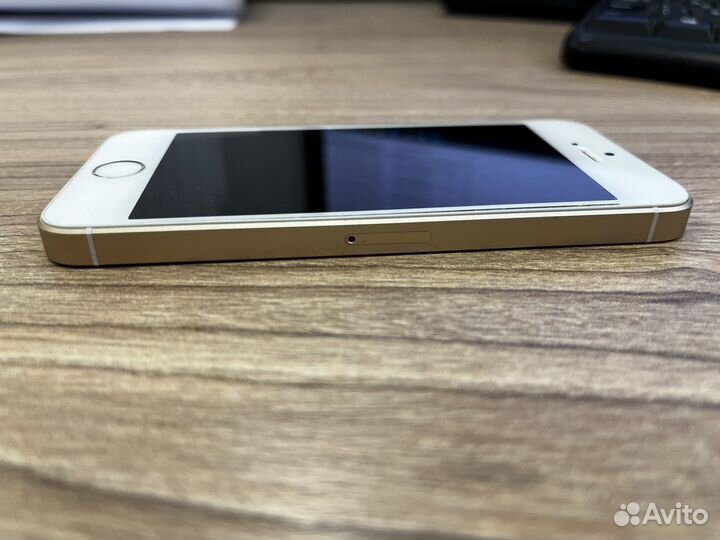 iPhone SE