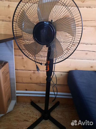 Вентилятор напольный новый