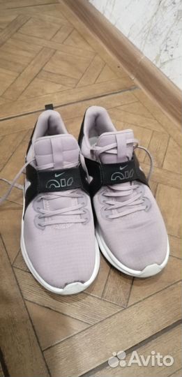 Кроссовки nike 39