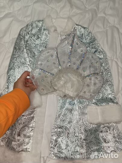 Новогодние костюмы много