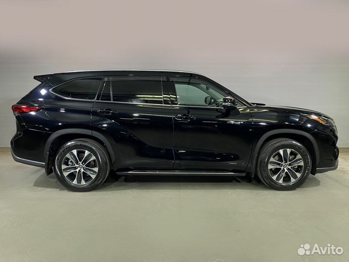 Toyota Highlander 2.5 AT, 2021, 15 069 км