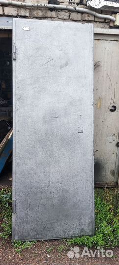 Металлические двери бу