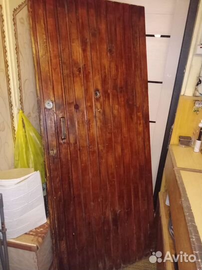 Дверь входная(деревянная)