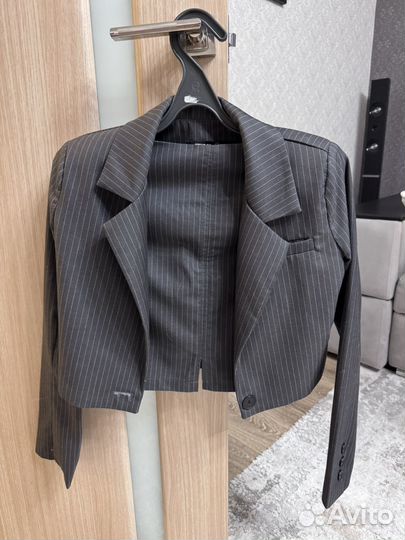 Костюм женский с юбкой 44 46