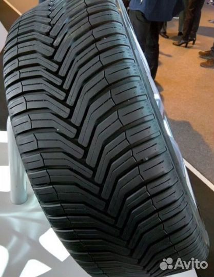 Michelin CrossClimate SUV 285/45 R19 111Y