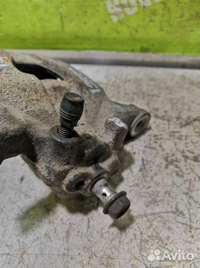 Суппорт задний левый Ниссан Теана