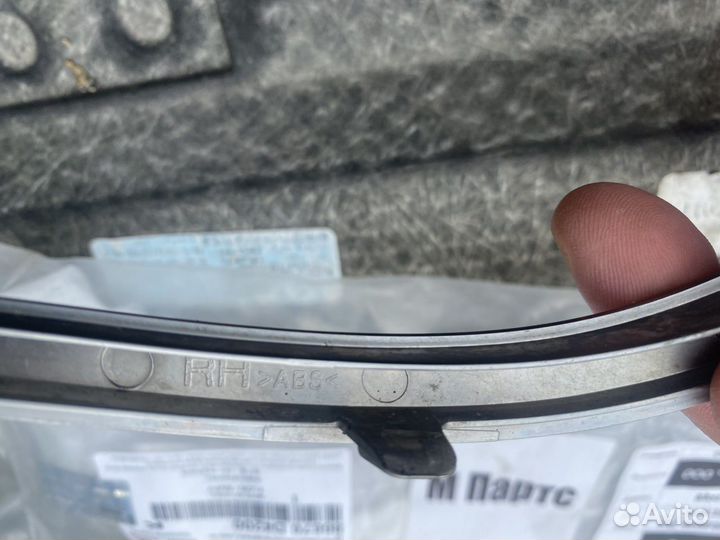 Молдинг заднего бампера правый Kia Optima 4 JF бу