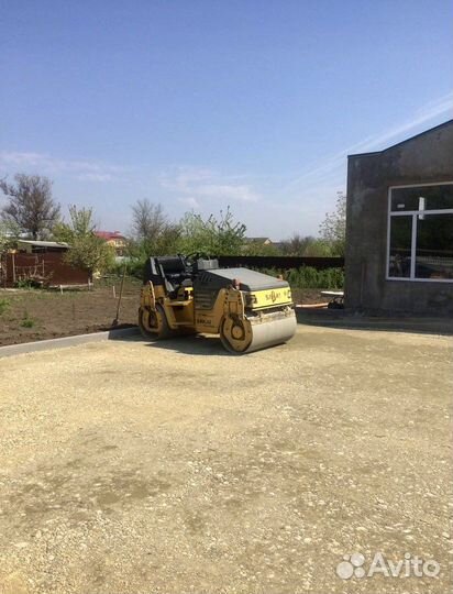 Асфальтирование, укладка брусчатки бордюров