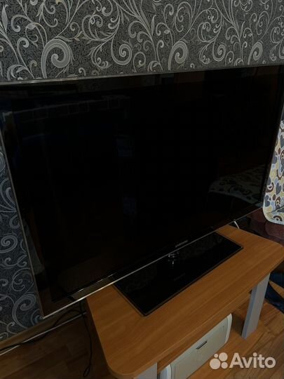 LED-телевизор Samsung UE40D5000PW