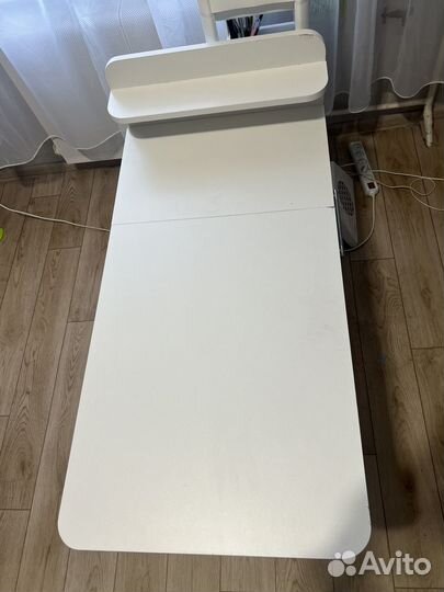 Маникюрный стол складной