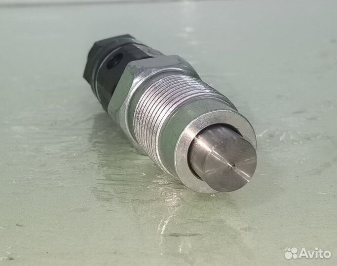 Форсунка топливная 1HZ land cruiser 23600-19055