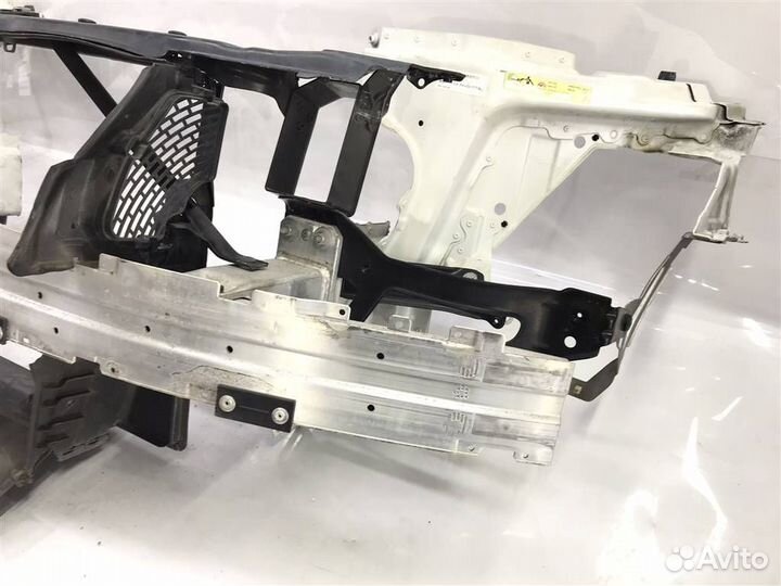 Рамка радиатора BMW 5-Series/M5