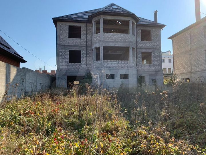 Дом 750 м² на участке 10 сот.