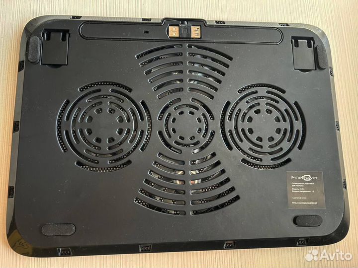 Охлаждающая подставка для ноутбука