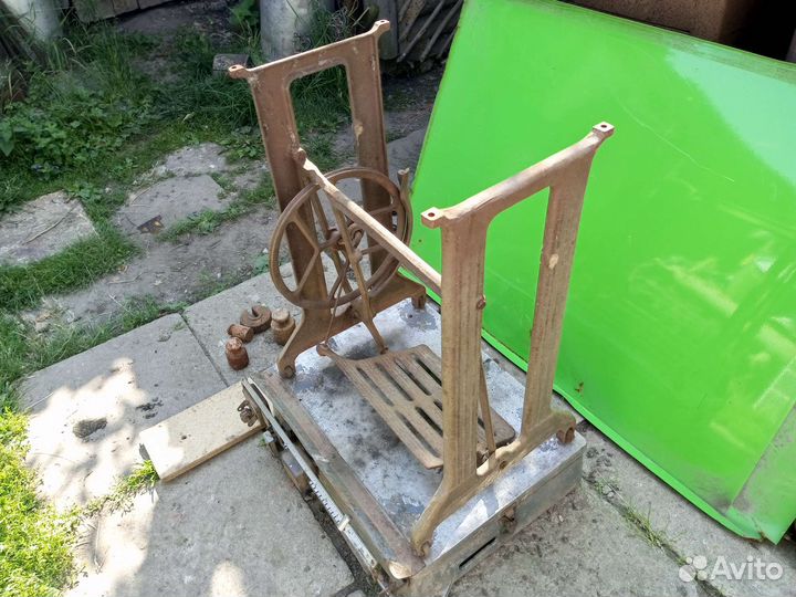 Швейная подставка