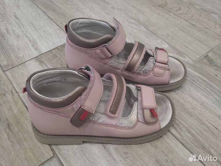 Детская ортопедическая обувь для девочки