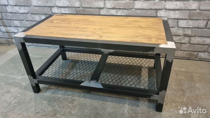 Журнальный столик в стиле Loft