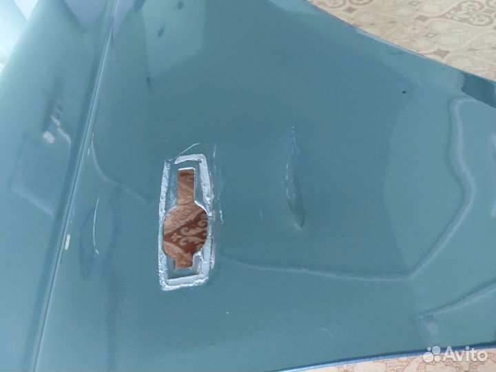 Крыло переднее правое priora