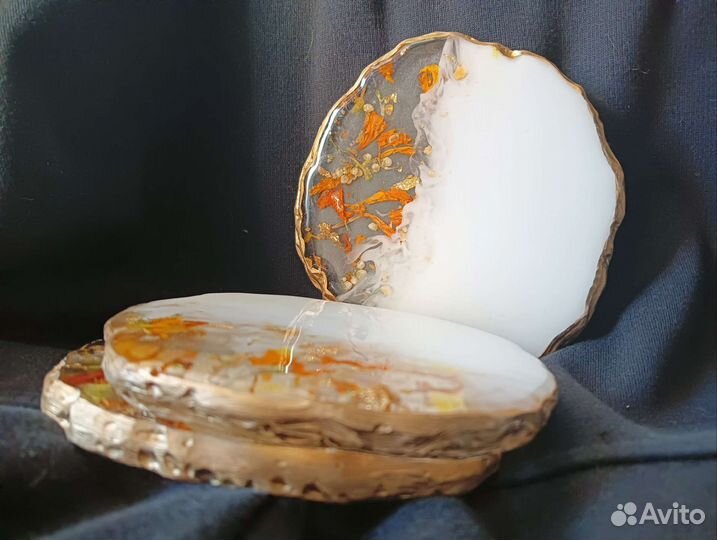 Продаю набор (3 шт) подстаканников из смолы