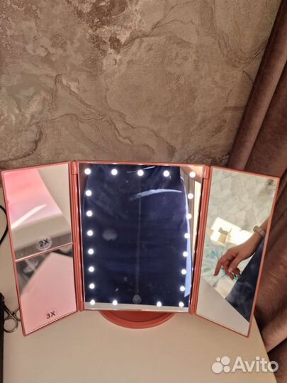 Зеркало с подсветкой настольное