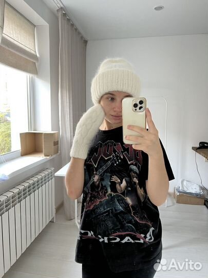 Шапка и варежки женские