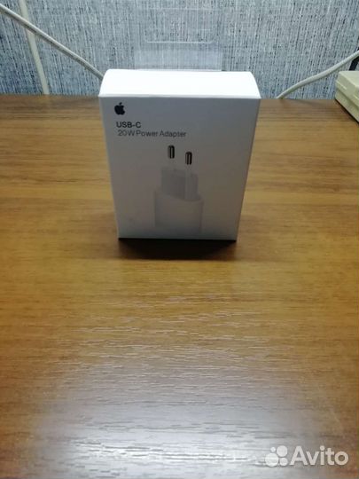 Зарядное устройство на iPhone 20w (Оригинал)