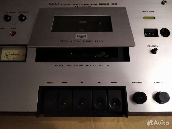 Винтаж.Кассетная дека akai GXC-39,колонки