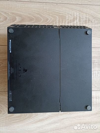 Sony Playstation 4 (PS4)
