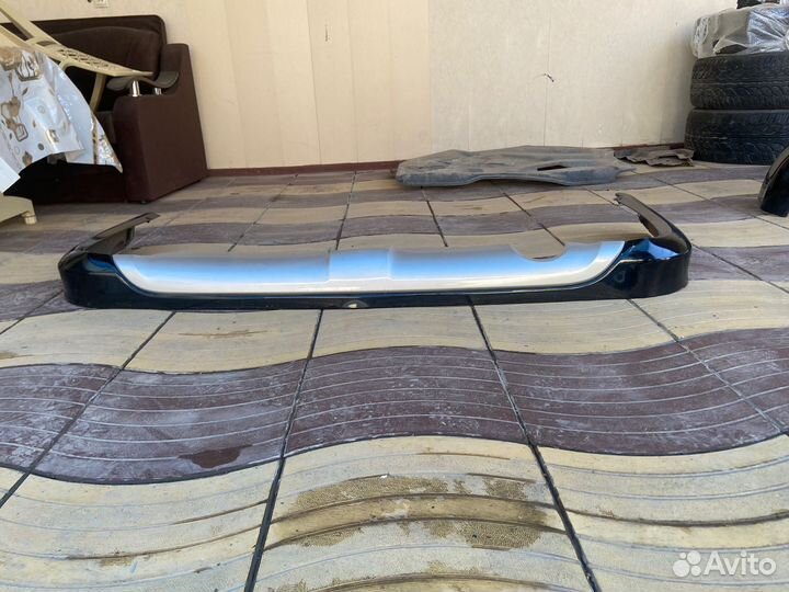 Губа на бампер lc200