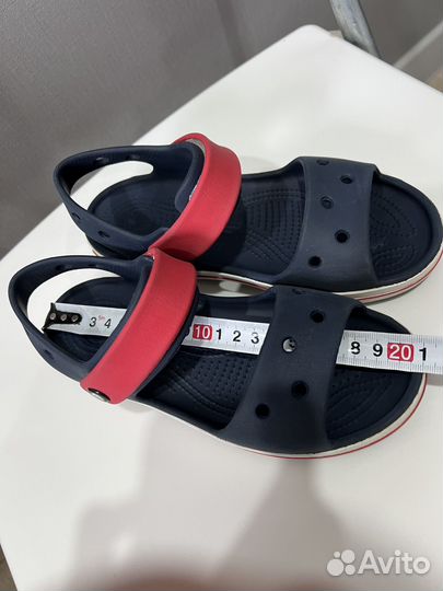 Сандали crocs