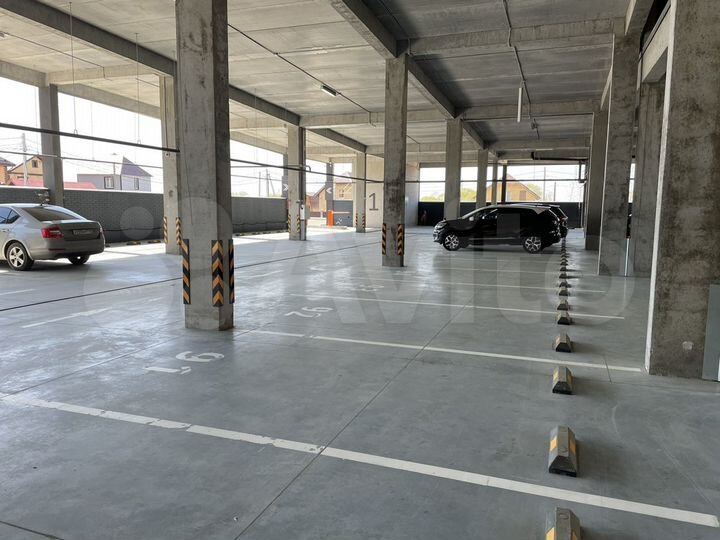 Машиноместо, 13 м²