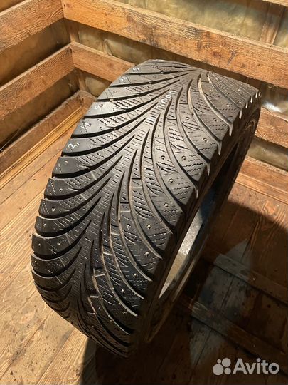 Goodyear UltraGrip Extreme 245/45 R18