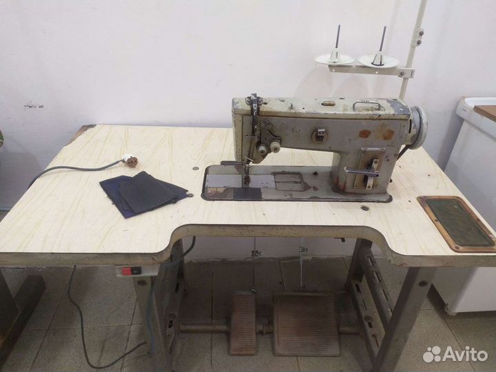 Швейная машина 1022 м
