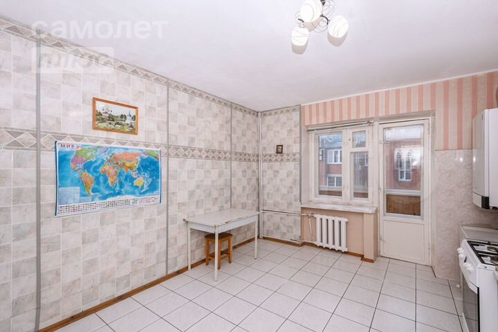 4-к. квартира, 207 м², 3/3 эт.