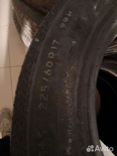 Continental ContiCrossContact AT 225/60 R17
