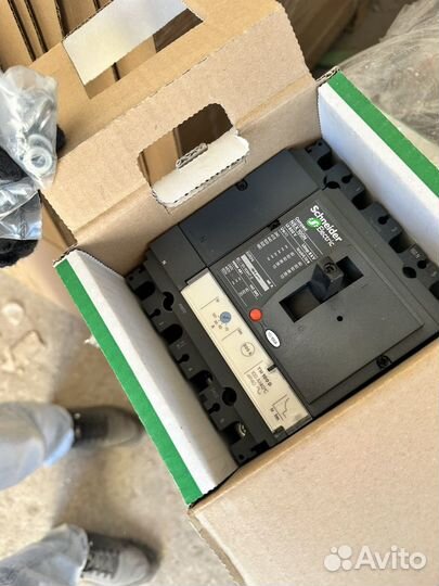 Выключатели schneider NSX 160, 250