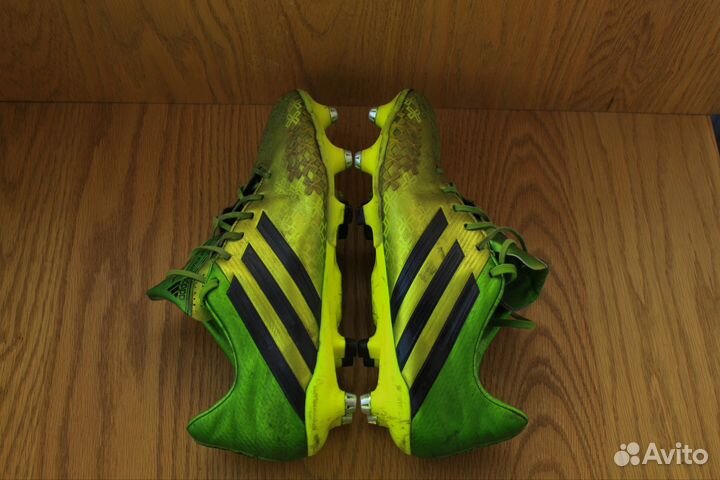 Футбольные бутсы Adidas Predator
