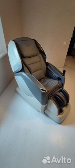 Массажное кресло Aura от Casada