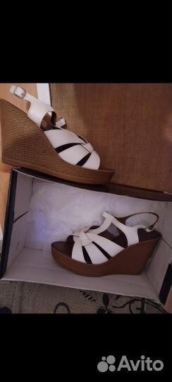Босоножки женские